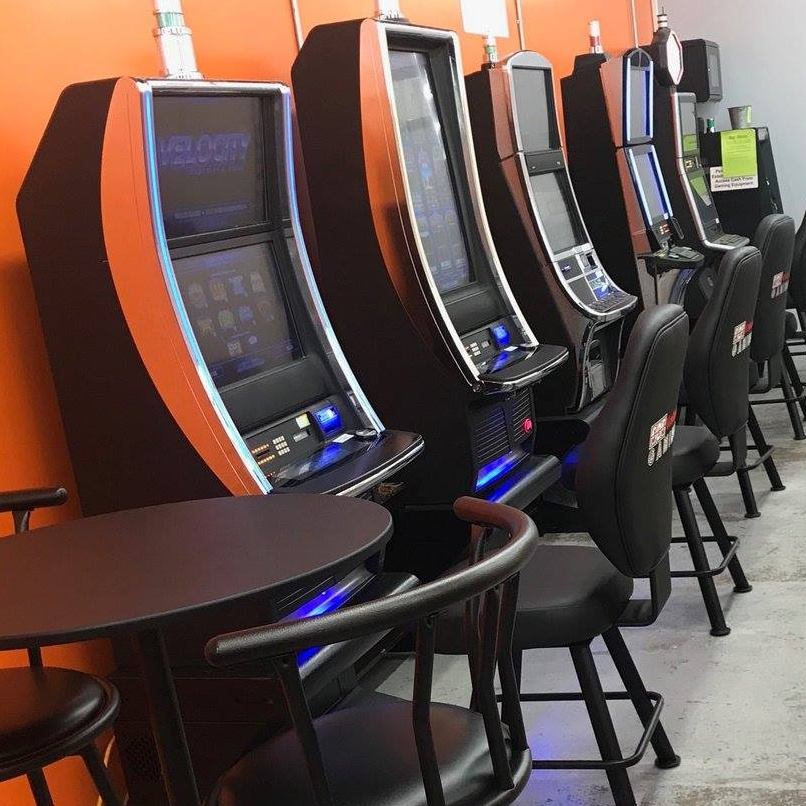 Video Gaming at Big D Food, Liquor & Video in Clinton, IL Video Gaming Clinton