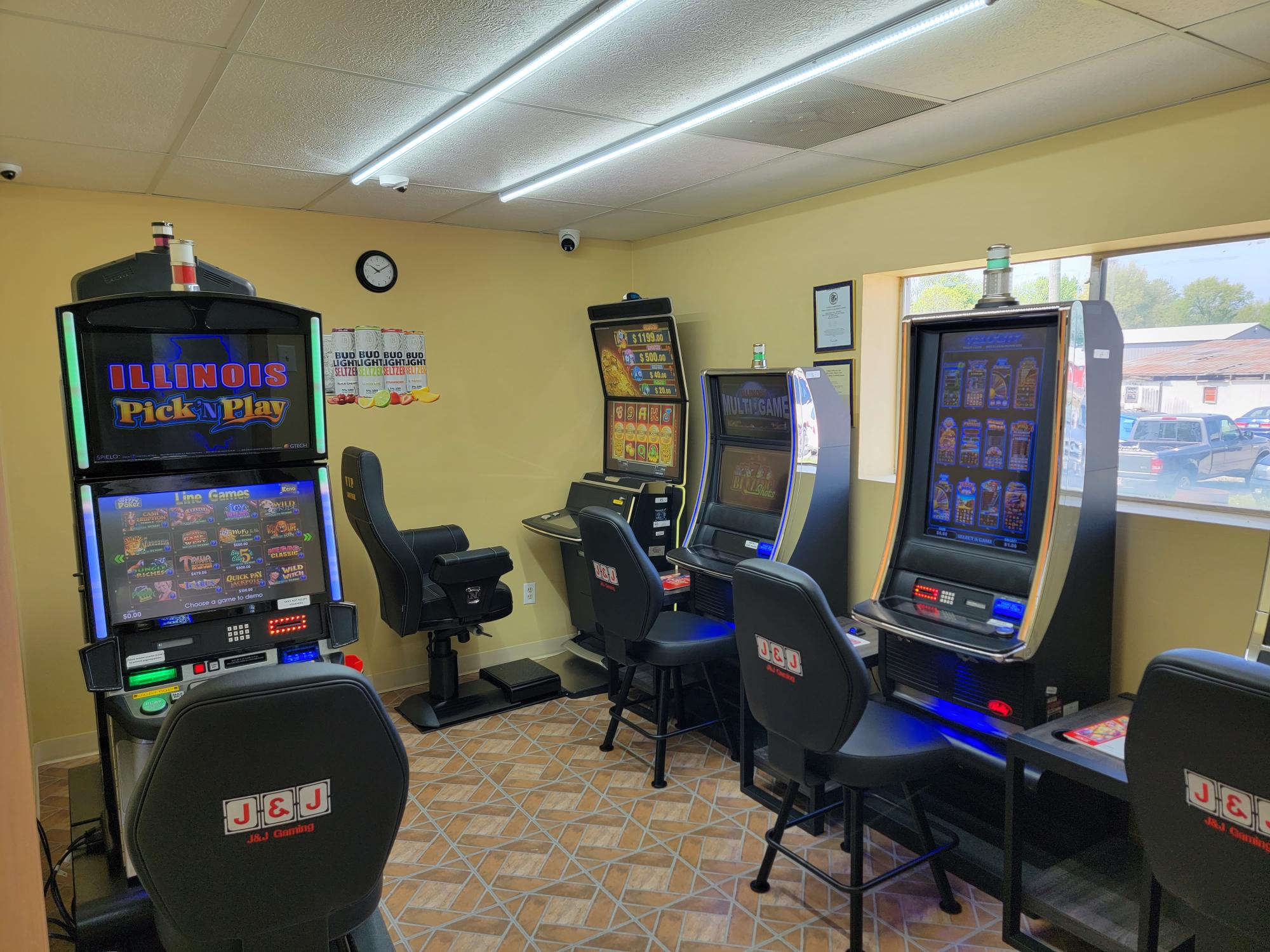 Video Gaming at Midtown Package Liquors and Tobacco in Wayne City, IL Video Gaming in Wayne City