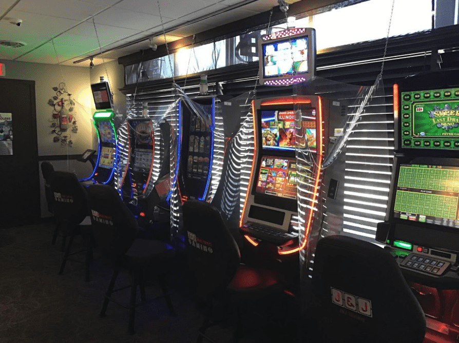 Video Gaming at Linda's Place/119 Pub in Greenup Video Gaming in Greenup