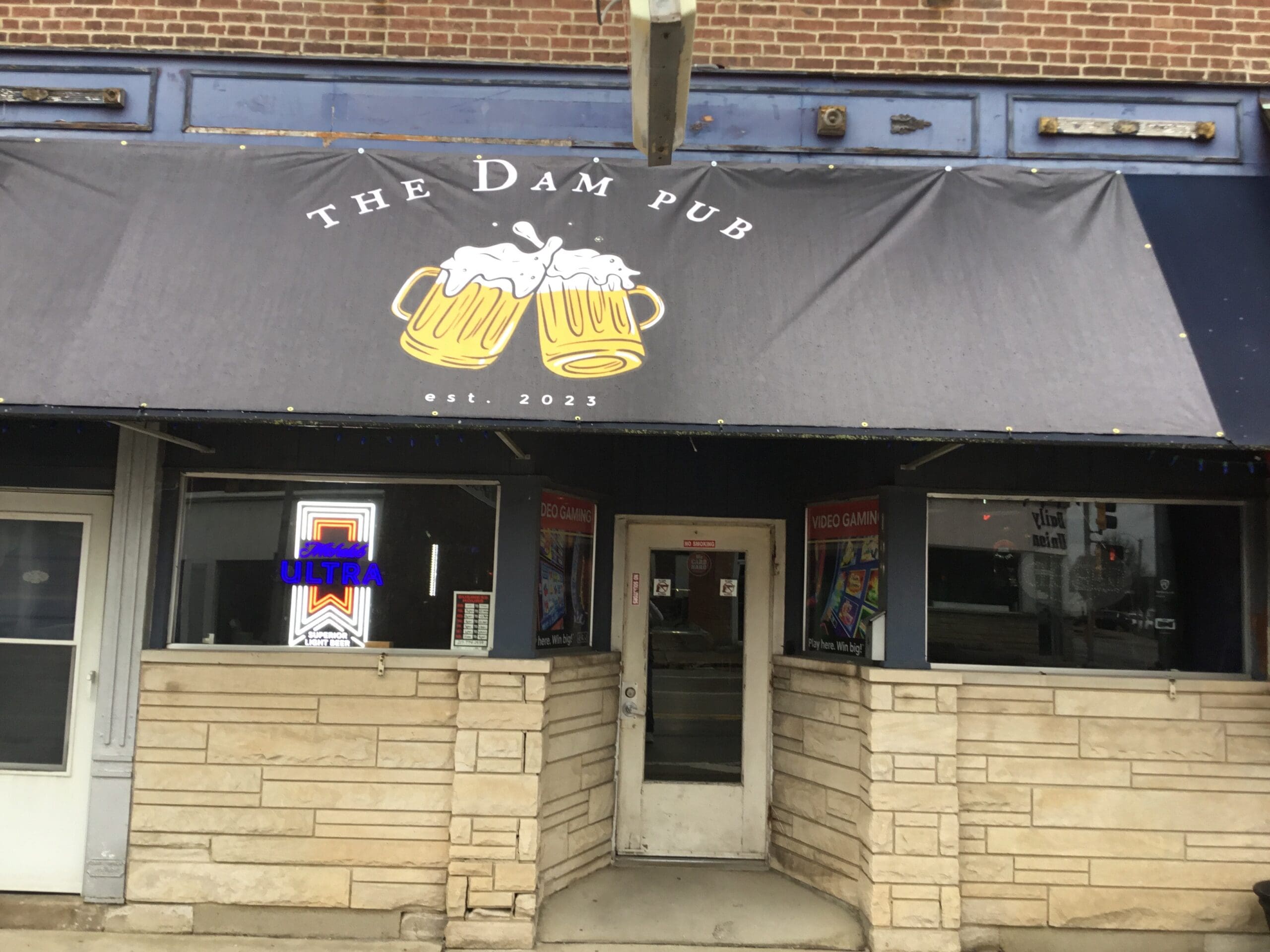 Video Gaming at The Dam Pub in Shelbyville, IL