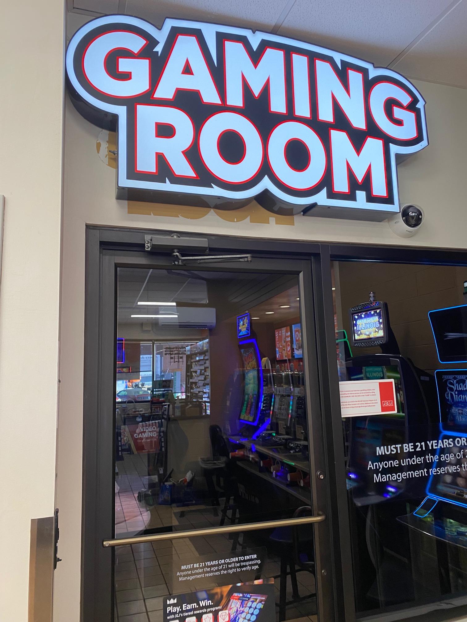 Video Gaming at Circle K in Nashville, Illinois