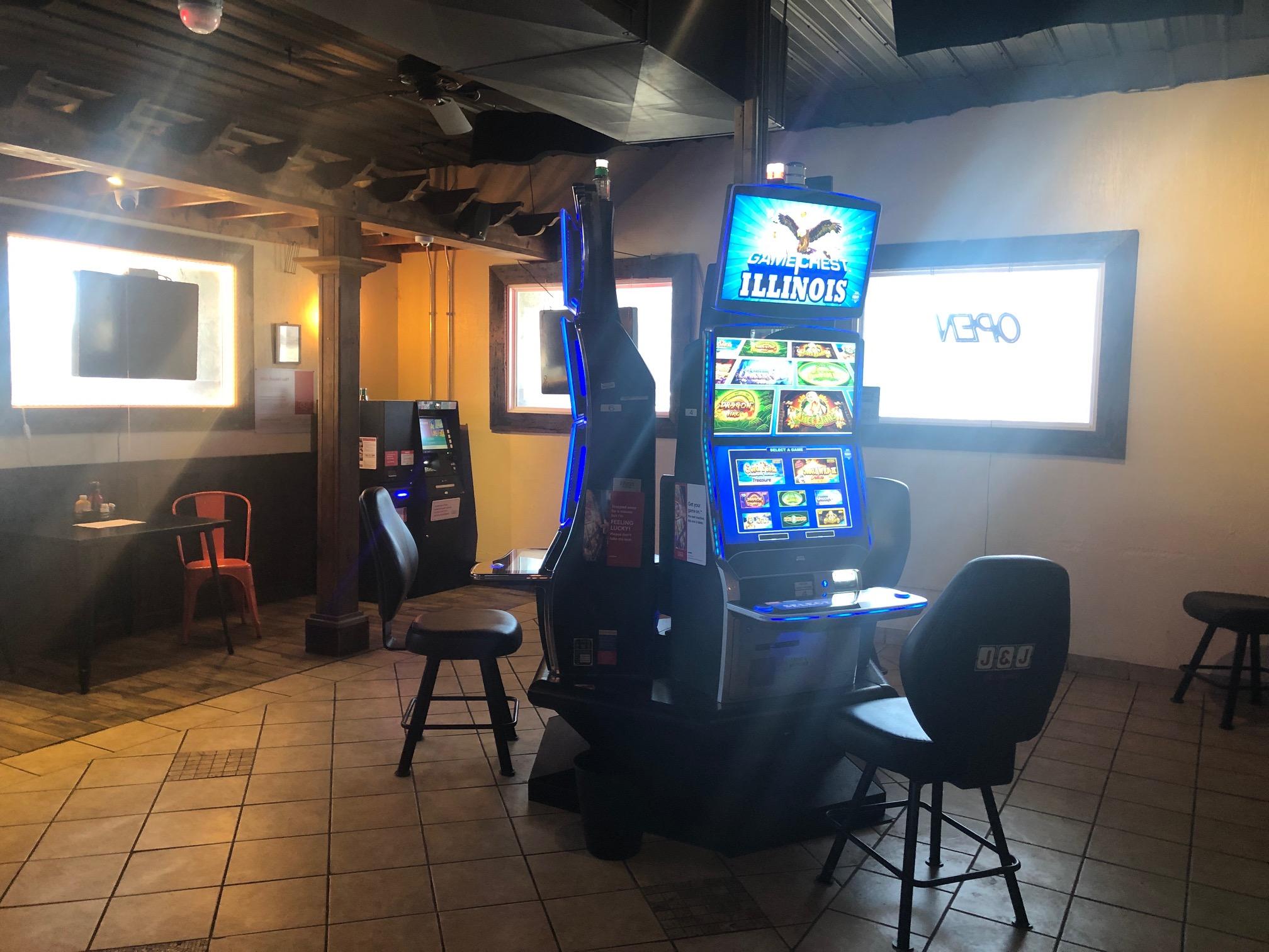 Video Gaming at Dew Chilli Parlor No.2 in Springfield, IL