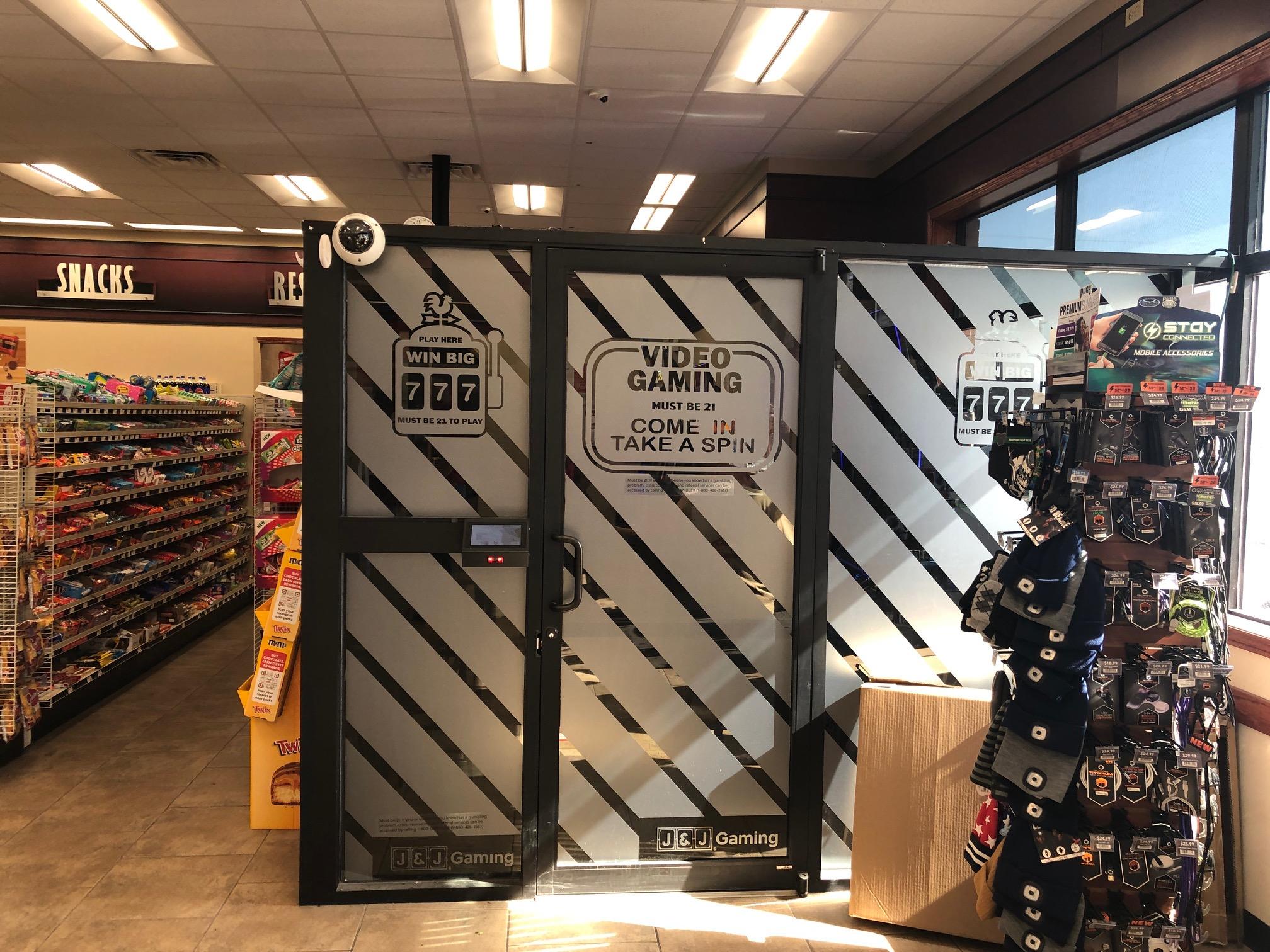 Video Gaming at Casey’s General Store in Mt. Sterling, IL 