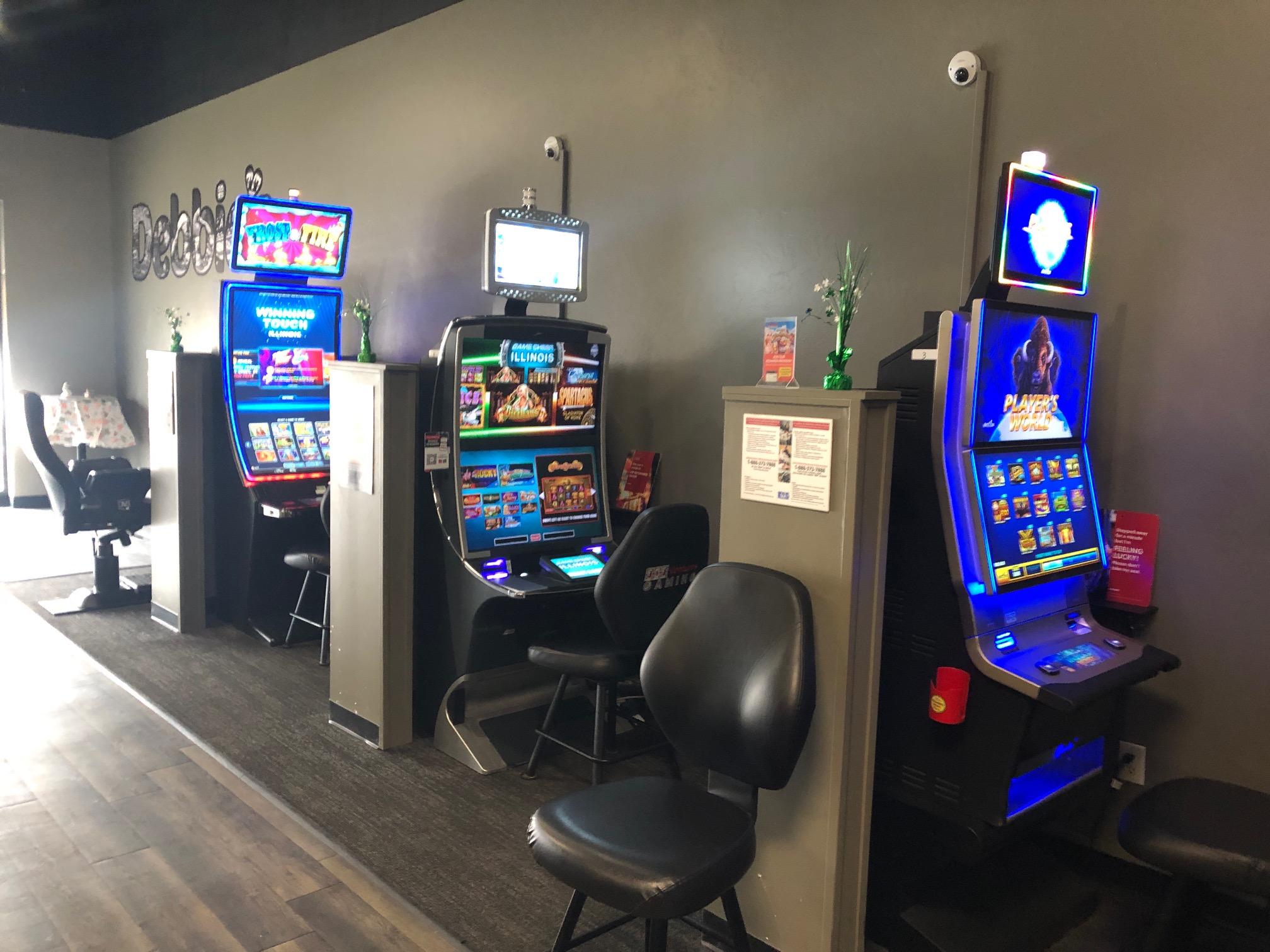 Video Gaming at Debbie’s - Mt. Zion Rd in Decatur, IL