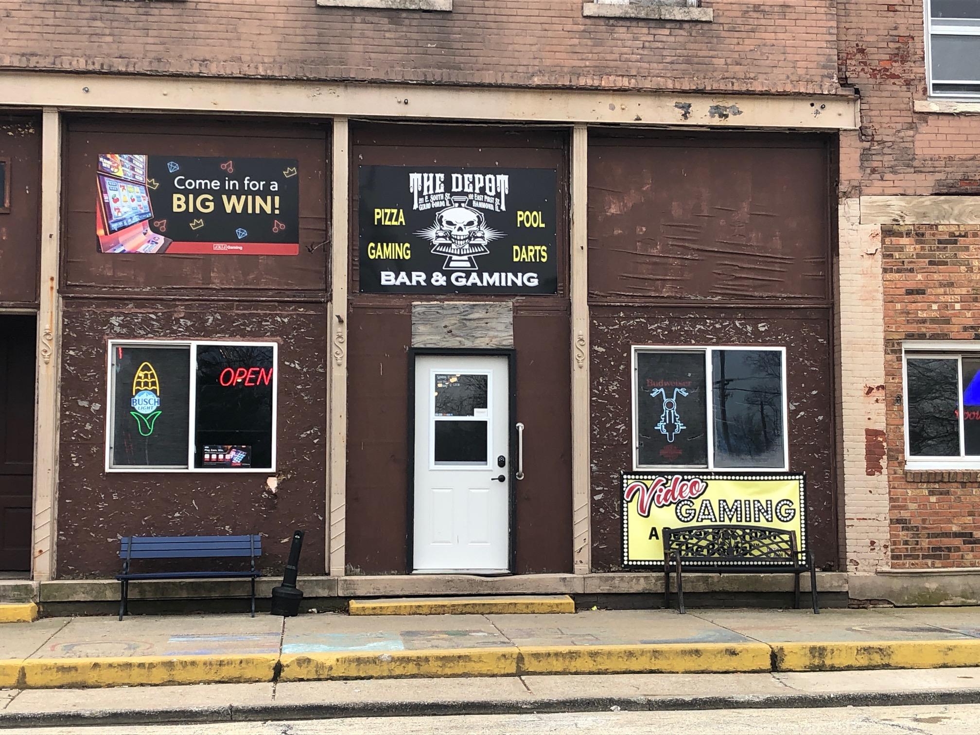 Video Gaming at The Depot Bar in Cerro Gordo, IL