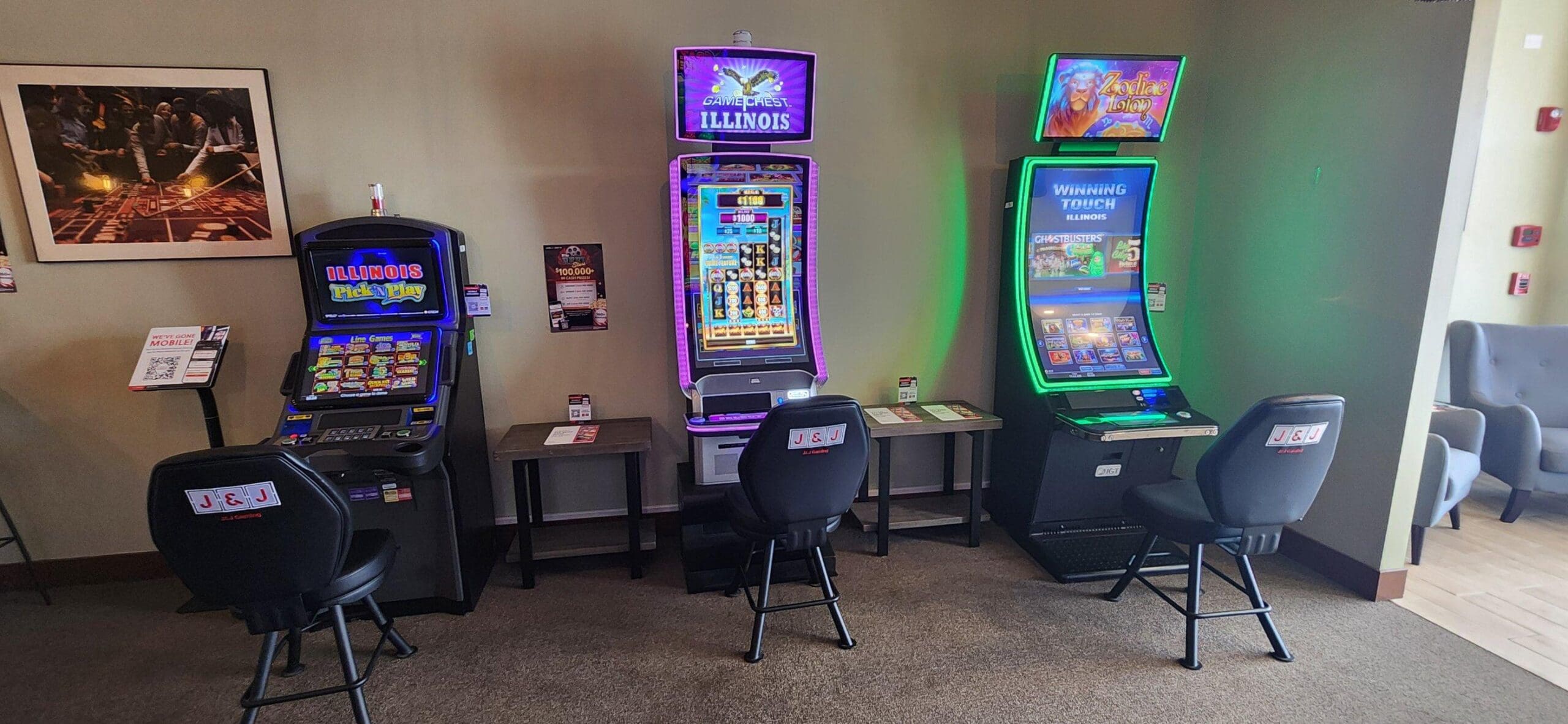 Video Gaming at Lou's Video Gaming Cafe in Crestwood, IL